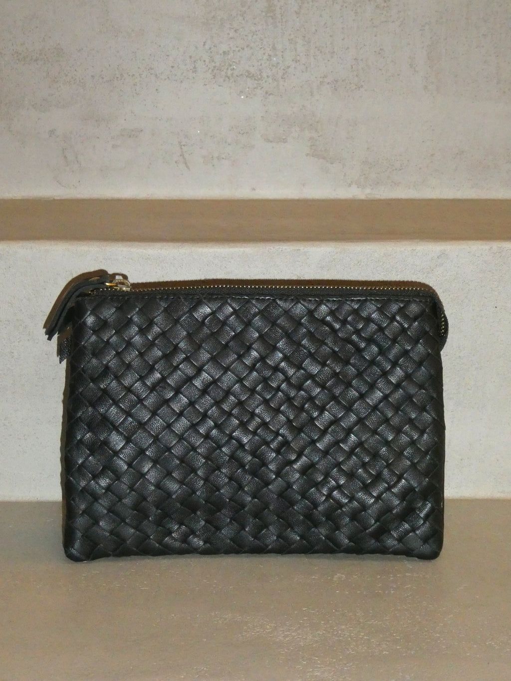 Hatch Clutch - Black