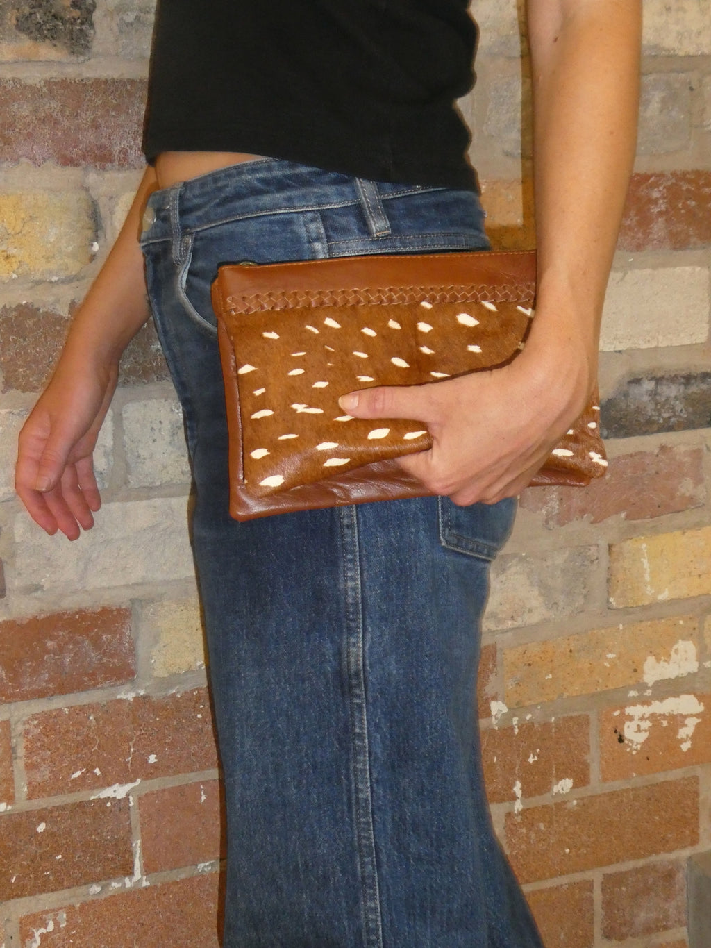 Hatch Clutch - Bambi Cowhide